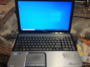 Toshiba i7 Laptop